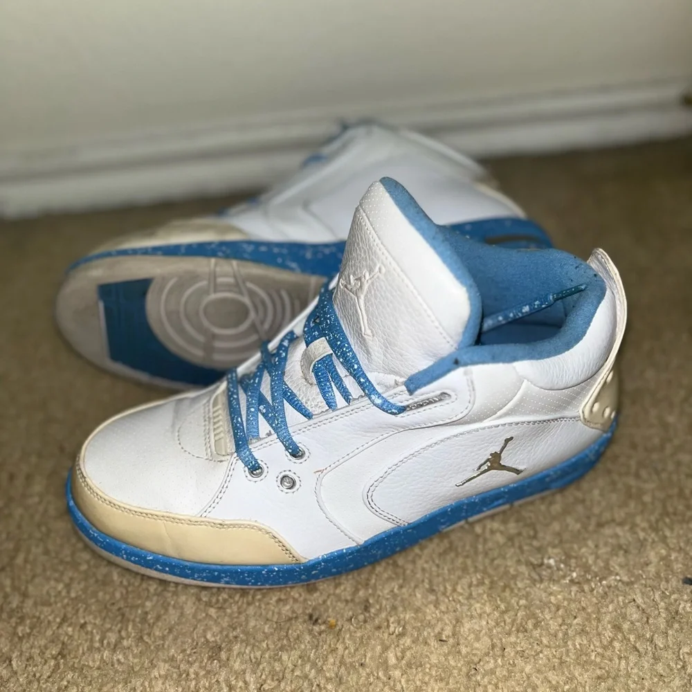 2010 Jordan 1 Fund 5/8th White and univeristy Blue